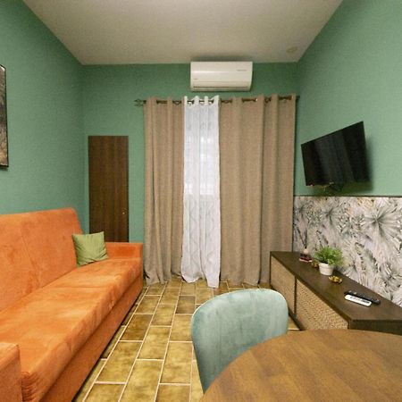 Flowers House Casa Vacanze Napoli Bagian luar foto